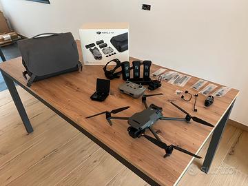 DJI MAVIC 3 CLASSIC FLY MORE COMBO – PARI AL NUOVO