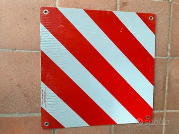 Pannello carichi sporgenti camper