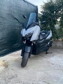 Yamaha xmax  125