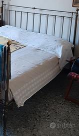 Letto matrimoniale in ottone