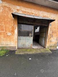 MORTARA VIC.: LABORATORIO AD USO AUTORIMESSA