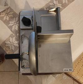 Affettatrice AXA 2000