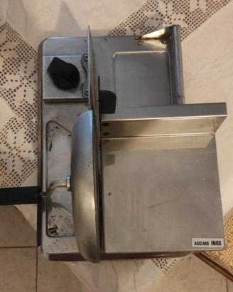 Affettatrice AXA 2000