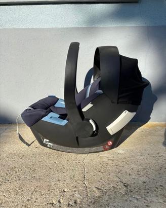Seggiolino auto Cybex Atom 5 e base isofix