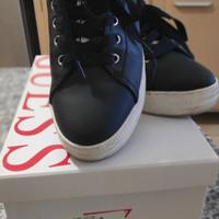 Sneakers Guess nere n. 39