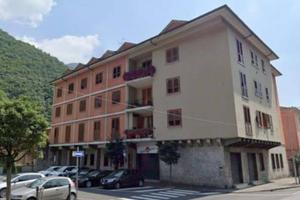 Immobile in asta di 549 m² con più di 5 locali a G