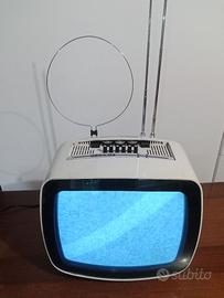 TV Indesit Mod. T12"