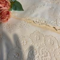 Lenzuola matrimoniali ricamate