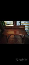 Scrittoio in legno