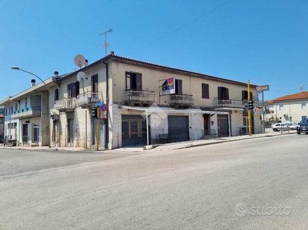 PALAZZINA A CASTELLALTO