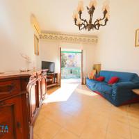 App.to vista mare con cantina e area parcheggio
