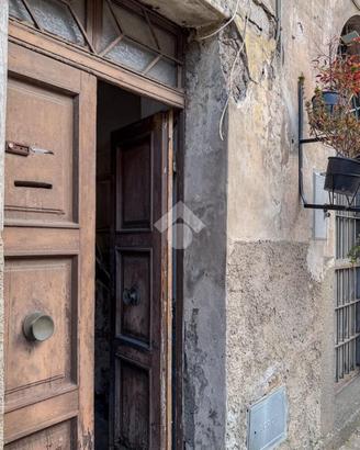 2 LOCALI A RONCIGLIONE