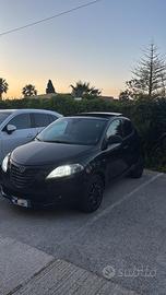 Lancia y s momo design