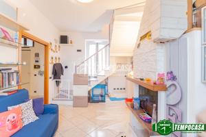 TRE LOCALI, SU 2 LIVELLI. ZERO SPESE CONDOMINIALI!