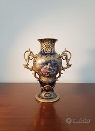 Grande vaso in porcellana blu cobalto dorata