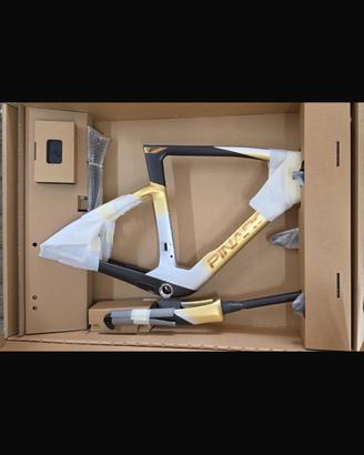 Pinarello F