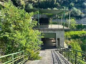 Immobile di 240 m² con 4 locali a Rapallo