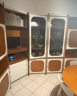 Arredamento soggiorno in buone condizioni
