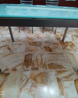 Tavolo in vetro temperato 