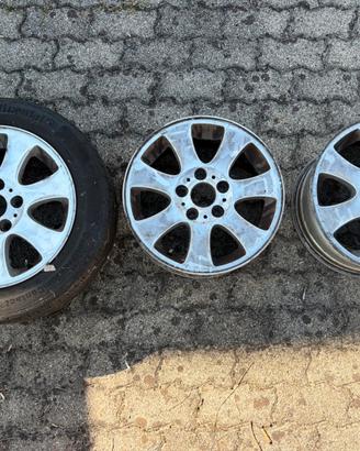 3 Cerchi in lega 16”