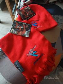 sciarpa e cappello spiderman