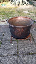 Antico paiolo in rame