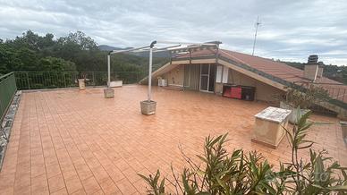 Villanova bilocale con terrazzo