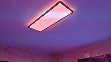 Plafoniera LED con luce indiretta