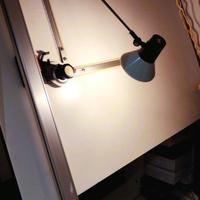 Tavolo da disegno con tecnigrafo