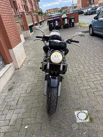 moto Hornett 900