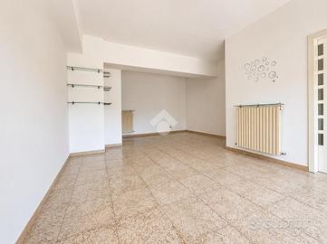 3 LOCALI A COSENZA