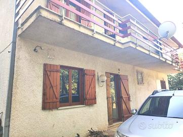 Villa di 100 m² con 3 locali a Maenza