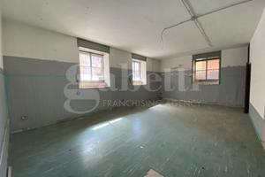 Negozio Mugnano di Napoli [MLF07ACG]