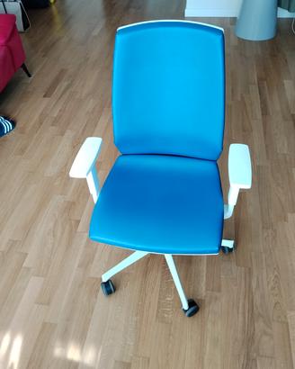 Sedia ufficio ergonomica CUF Milano modello ORIA