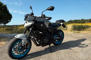 Yamaha mt 07 y-amt 2025