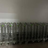 Carrelli, quattro ruote
