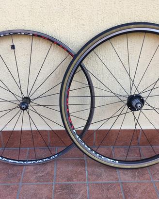 Ruote campagnolo neutron ultra bici da corsa