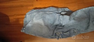 pantaloni baggy
