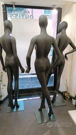 Arredo negozio di abbigliamento