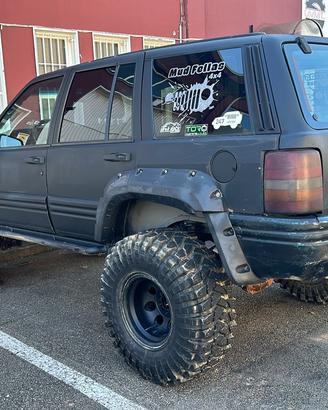 Grand Cherokee ZJ 5.9