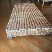 Tavolino basso in legno