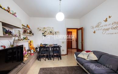Ampio trilocale con cantina e garage