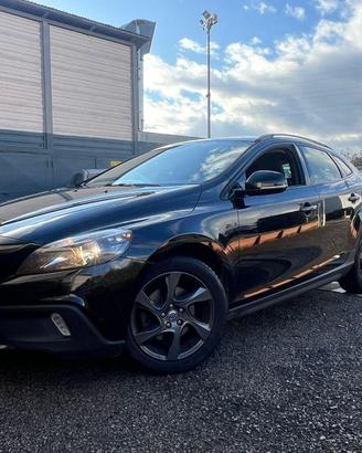 VOLVO - V40 Cross Country 1.6 d2 Momentum