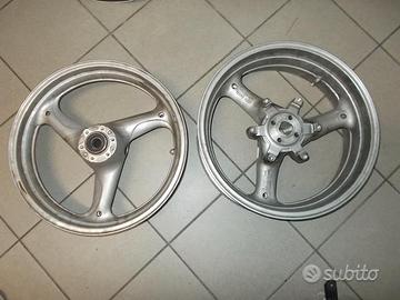 Guzzi Breva 850 Norge 1200 : cerchio 17"