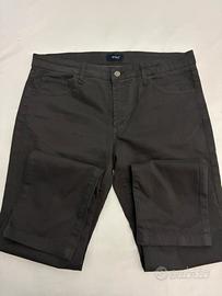 Pantaloni spada