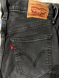 Jeans Levi’s High Waisted Mom tg. 26