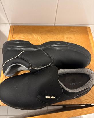 Scarpe antinfortunistiche da cucina