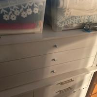 Cassettiera tre cassetti