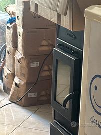 stufa a legna Niklas usata e legna