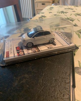 Modellino Fiat 500  edito da La Stampa